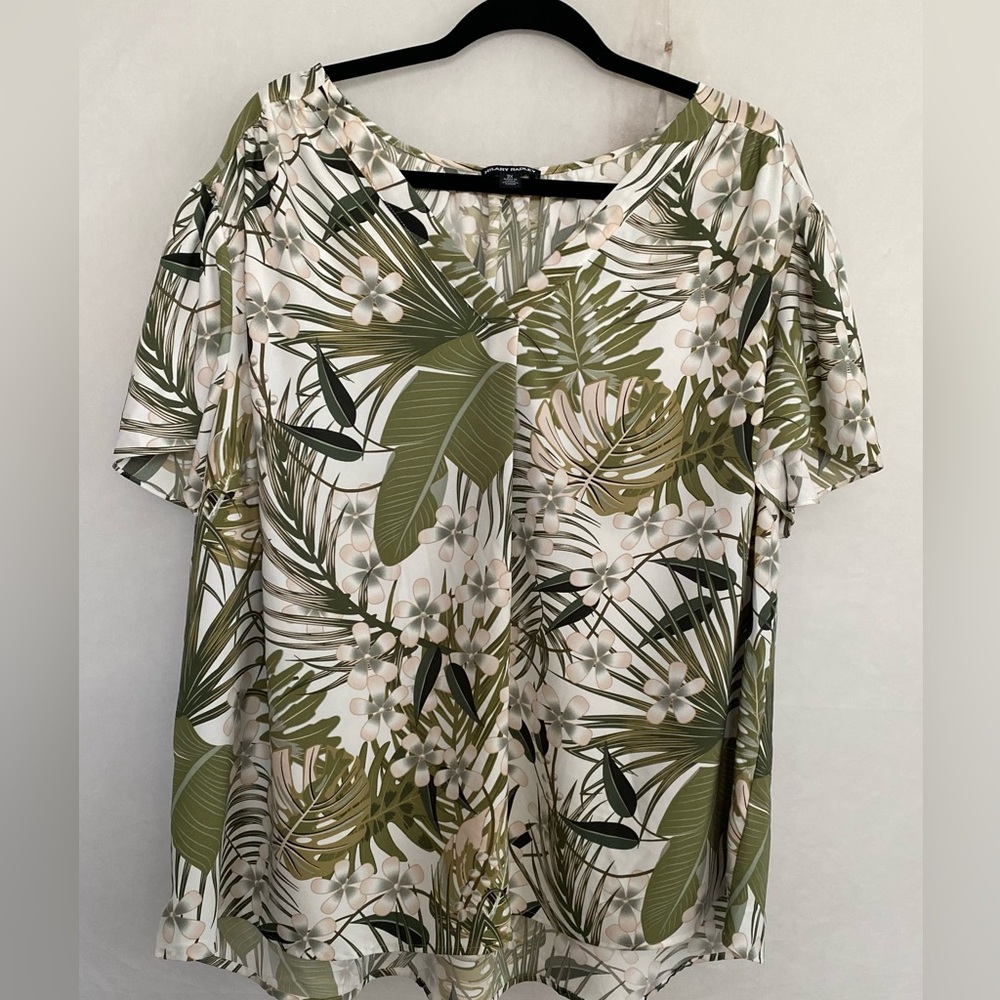 Hilary Bradley 3X Green and White Ruffled Blouse cap sleeve vacation